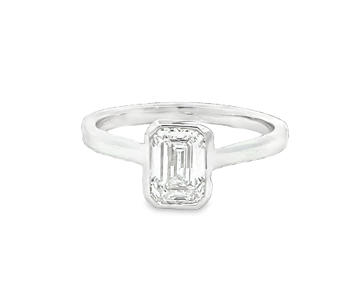 LAB GROWN EMERALD DIAMOND 1.09ct BEZEL SOLITAIRE RING