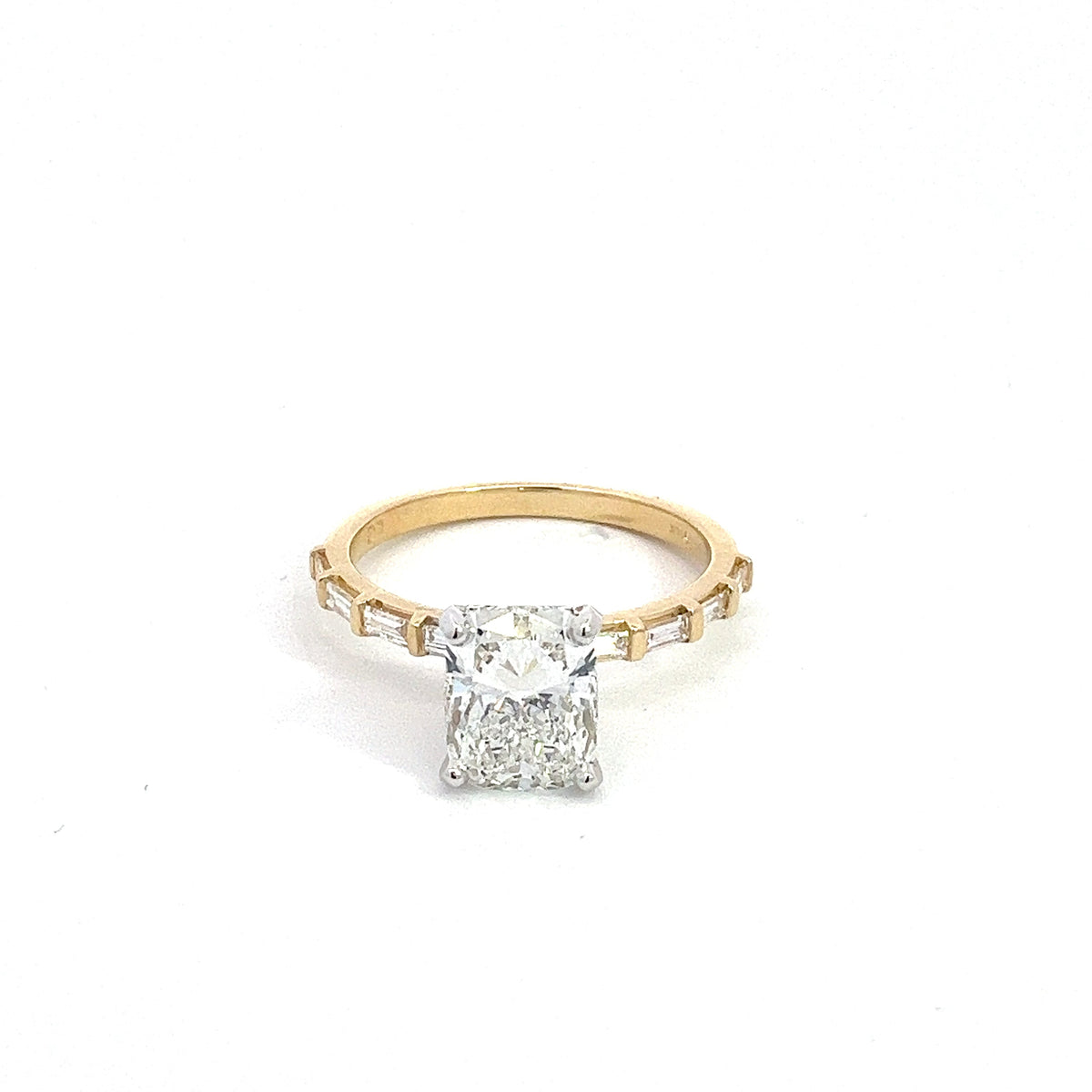 LG CUSHION &amp; BAGUETTE DIAMONDS 2.30CTW PRONG SET RING