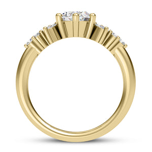 OVAL CENTER WITH A BOLD REFINED STYLE RING