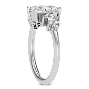 RADIANT CENTER WITH A BOLD REFINED STYLE RING