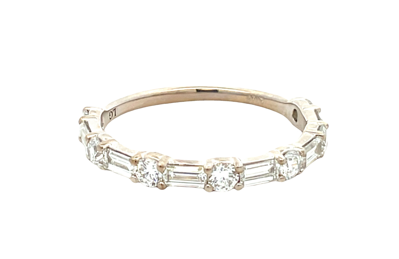 LAB GROWN ROUND AND BAGUETTE DIAMONDS 0.85ctw PRONG SET BAND