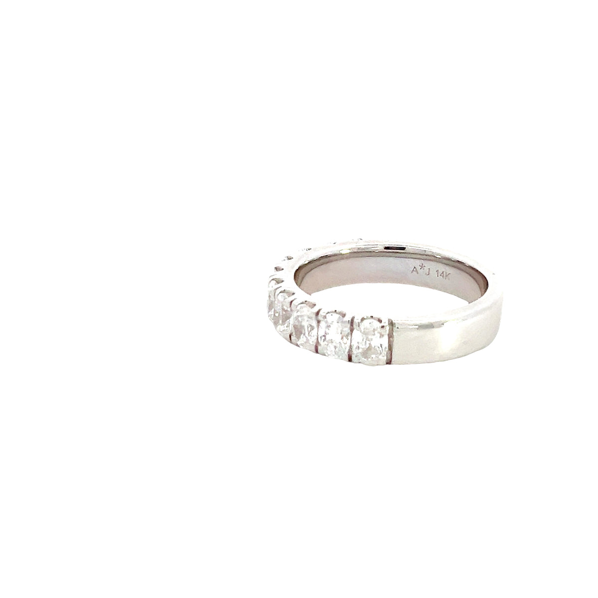 LAB GROWN OVAL DIAMONDS 1.67ctw PRONG SET BAND