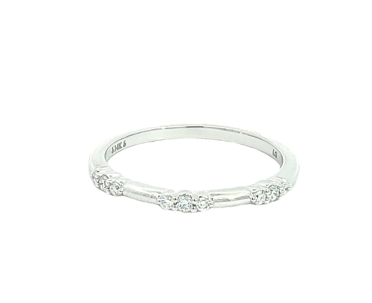 LAB GROWN ROUND DIAMONDS 1/8ctw SCATTER BAND