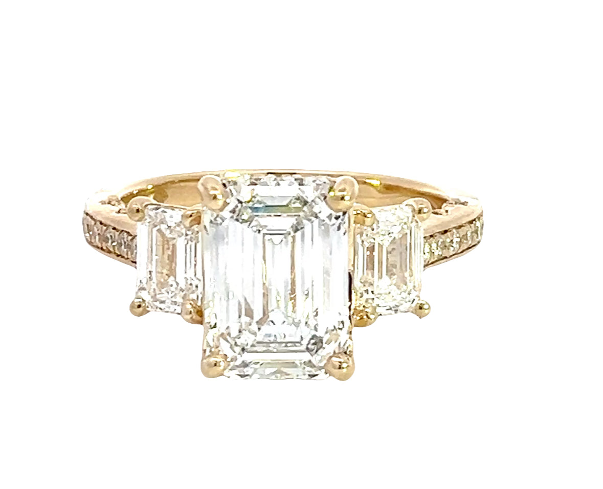 LAB GROWN EMERALD &amp; ROUND DIAMONDS 4.40ctw THREE STONE PAVE RING