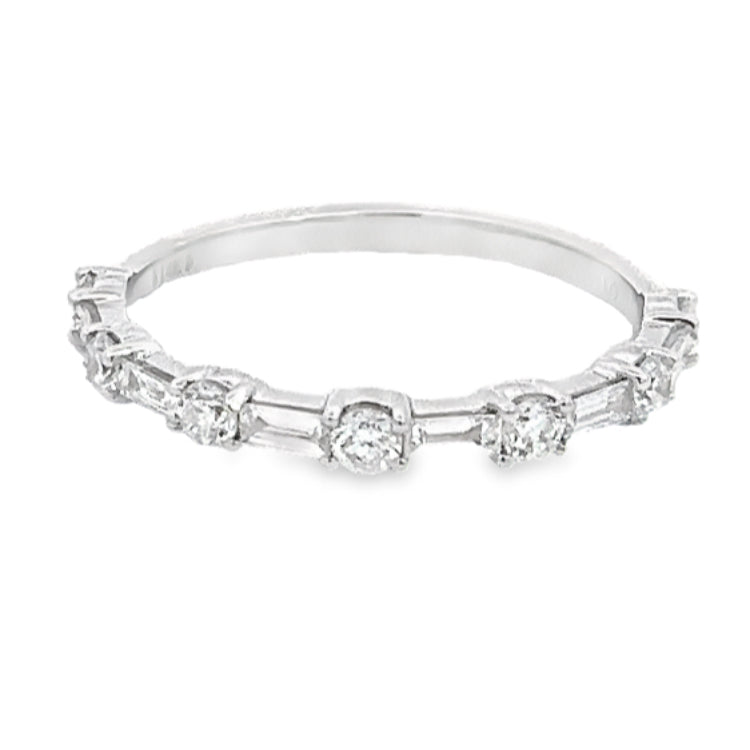 LAB GROWN ROUND &amp; BAGUETTE DIAMONDS 1/2CTW PRONG SET BAND