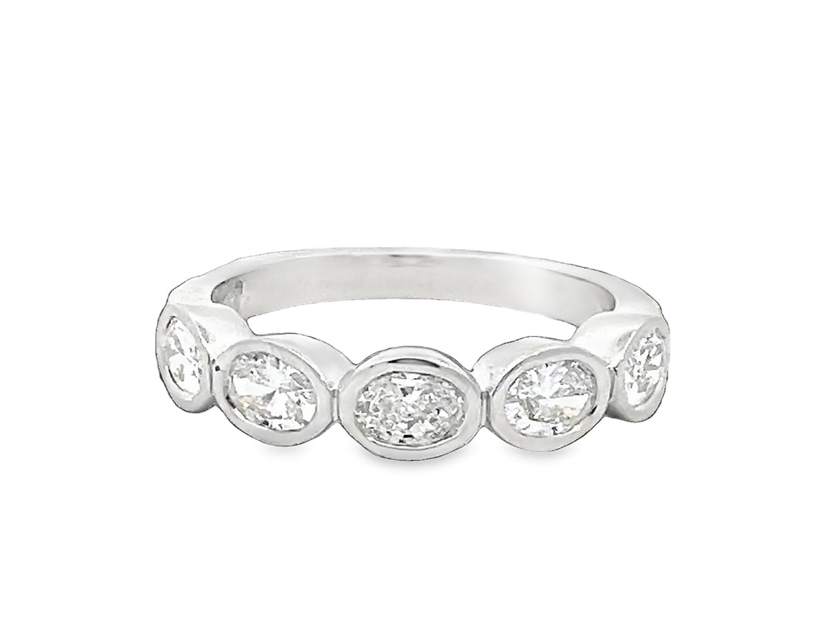 LAB GROWN OVAL DIAMONDS 1ctw BEZEL SET BAND