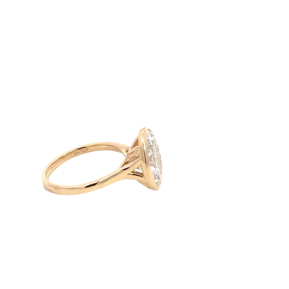 LAB GROWN OVAL DIAMOND 4.01ct BEZEL SOLITAIRE ENGAGEMENT RING