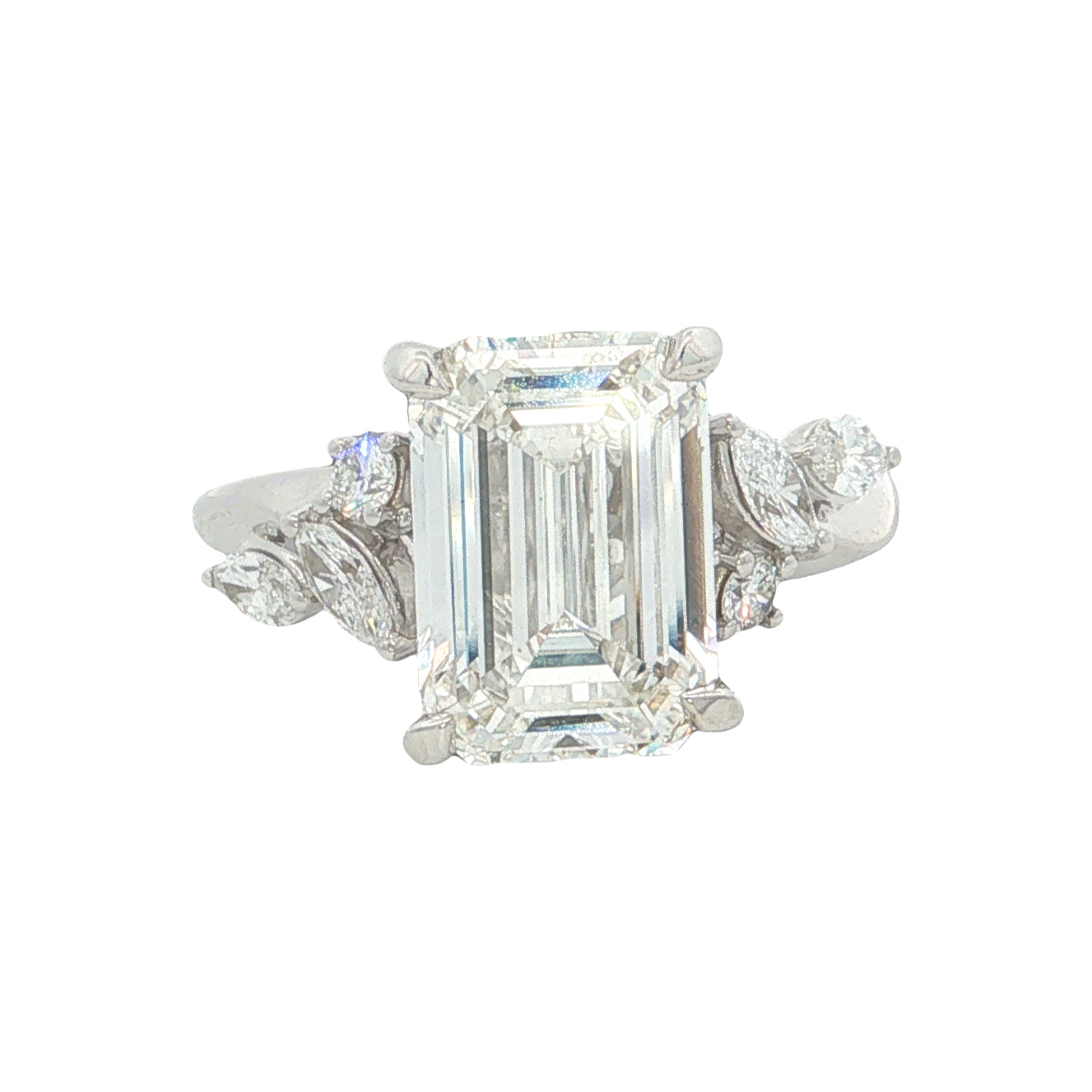LAB GROWN DIAMOND ENGAGEMENT RINGS