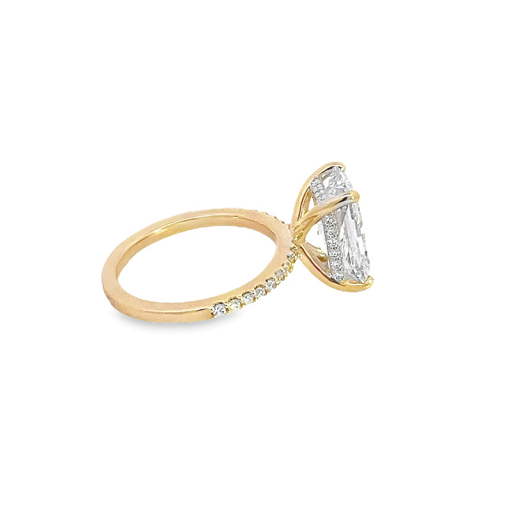 LAB GROWN RADIANT &amp; ROUND DIAMONDS 4.42ctw PRONG SET RING