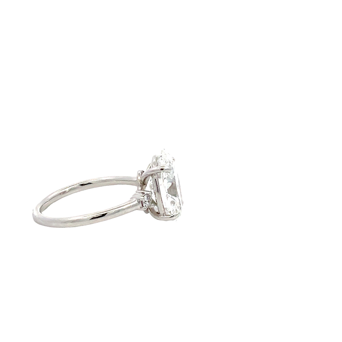 LAB GROWN OVAL &amp; ROUND DIAMONDS 4.16ctw THREE STONE RING