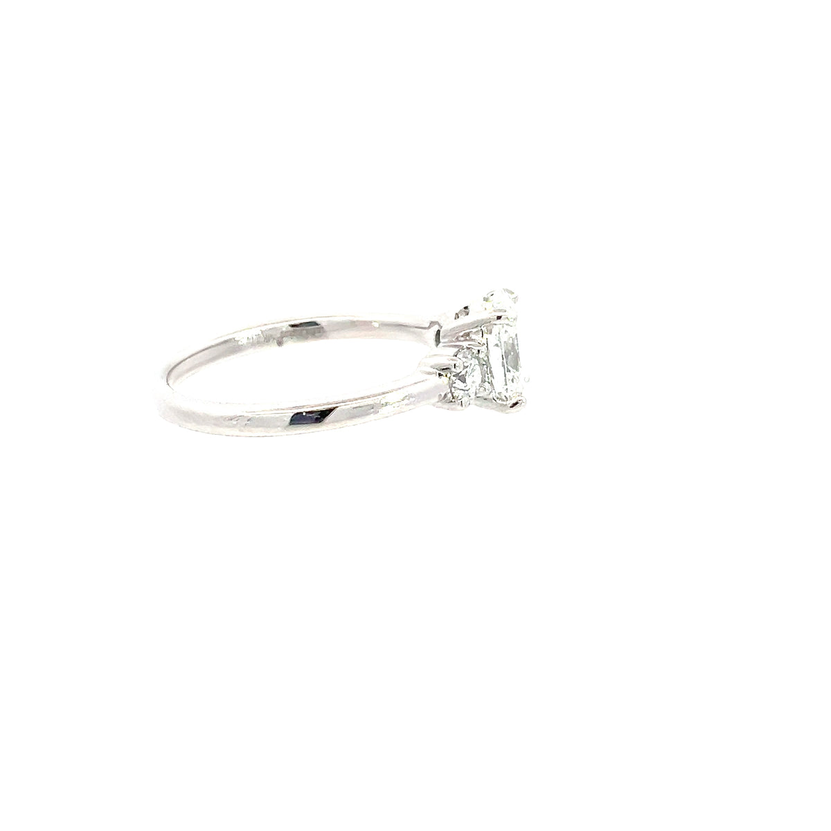 LAB GROWN OVAL & ROUND DIAMONDS 1.38ctw PRONG SET RING