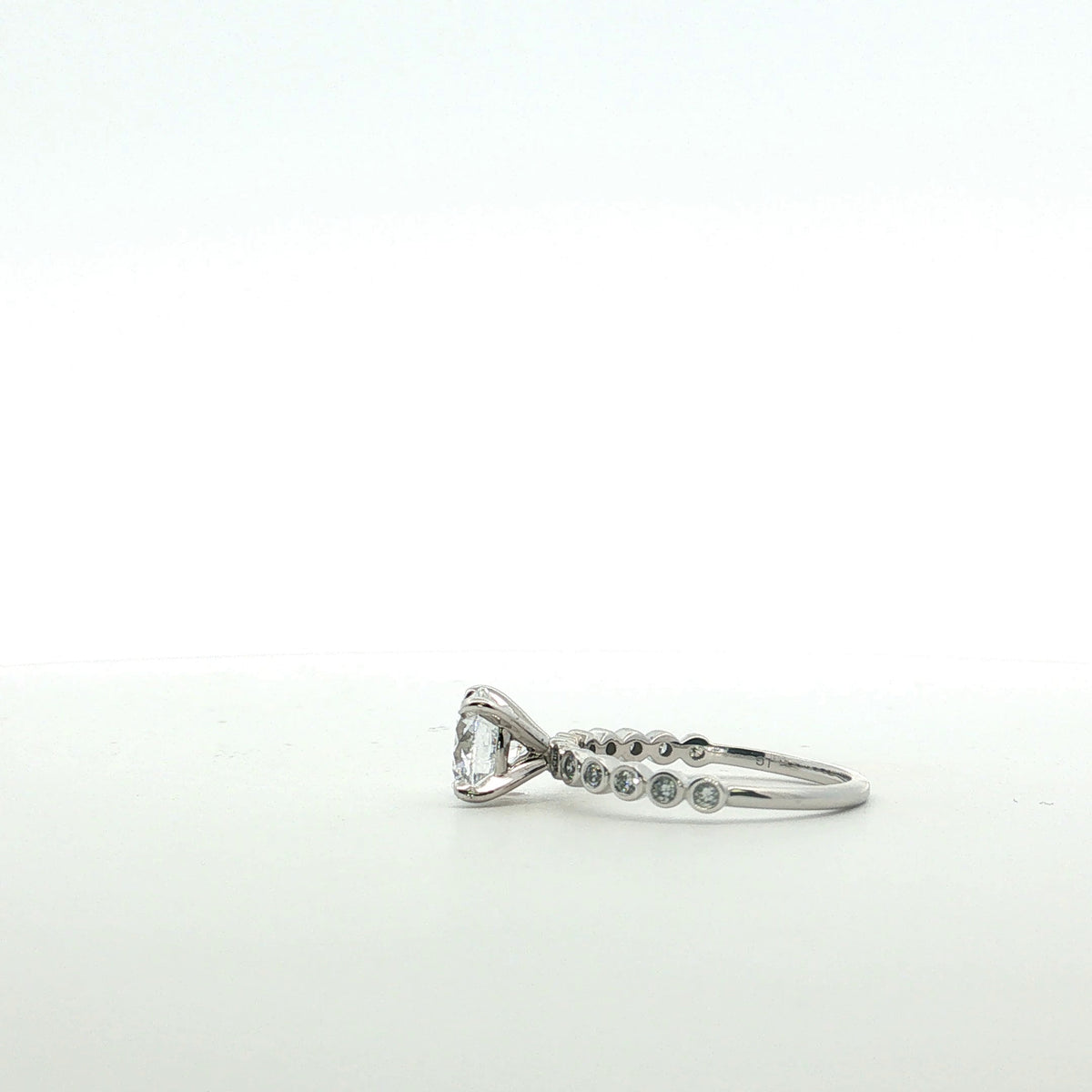 LAB GROWN ROUND DIAMONDS 1.69ctw BEZEL RING