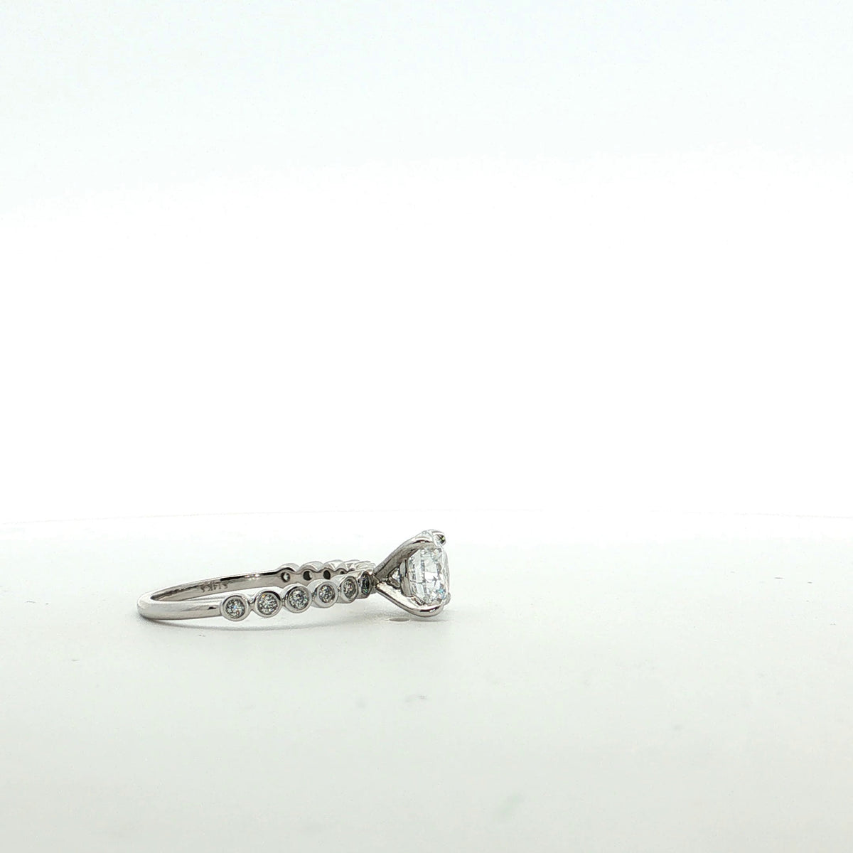 LAB GROWN ROUND DIAMONDS 1.69ctw BEZEL RING