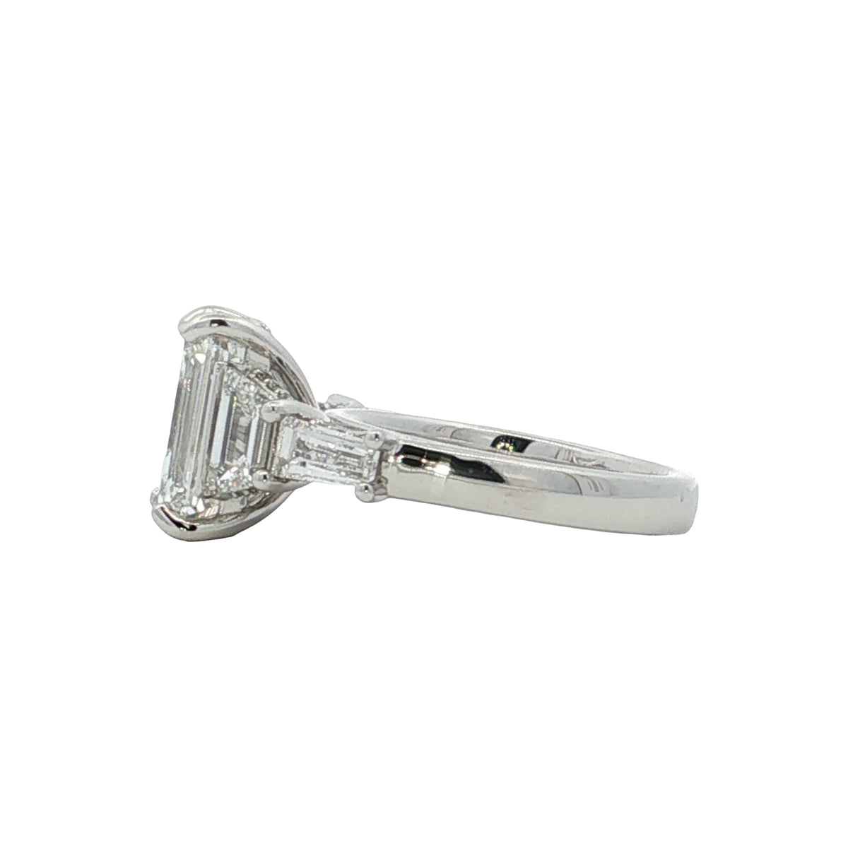 LAB GROWN EMERALD,TRAPEZOID & BAGUETTE DIAMONDS 7.02ctw PRONG SET RING
