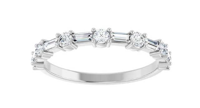LAB GROWN ROUND AND BAGUETTE DIAMONDS 1/2ctw PRONG SET BAND