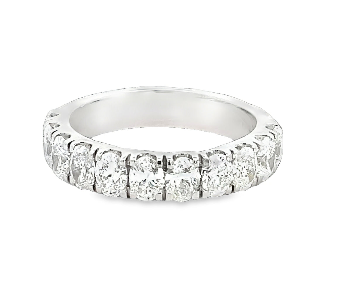 LAB GROWN OVAL DIAMONDS 1.67ctw PRONG SET BAND