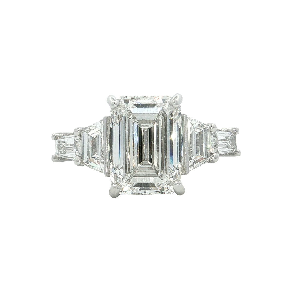 LAB GROWN DIAMOND ENGAGEMENT RINGS