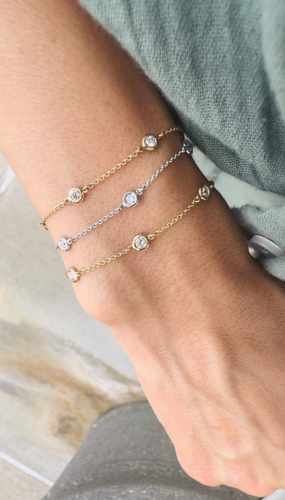 LAB GROWN ROUND DIAMONDS 0.56CTW BEZEL SET BRACELET