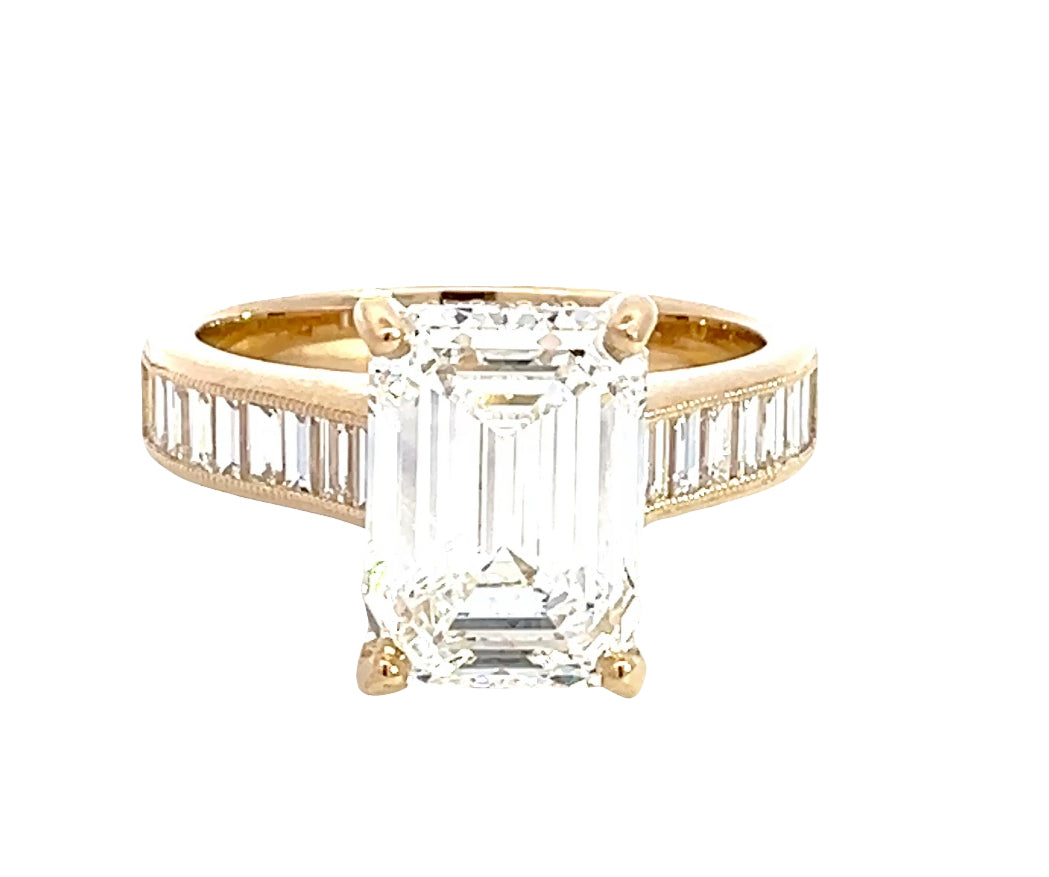 LAB GROWN EMERALD, BAGUETTE, &amp; ROUND DIAMONDS 5.07ctw CHANNEL RING