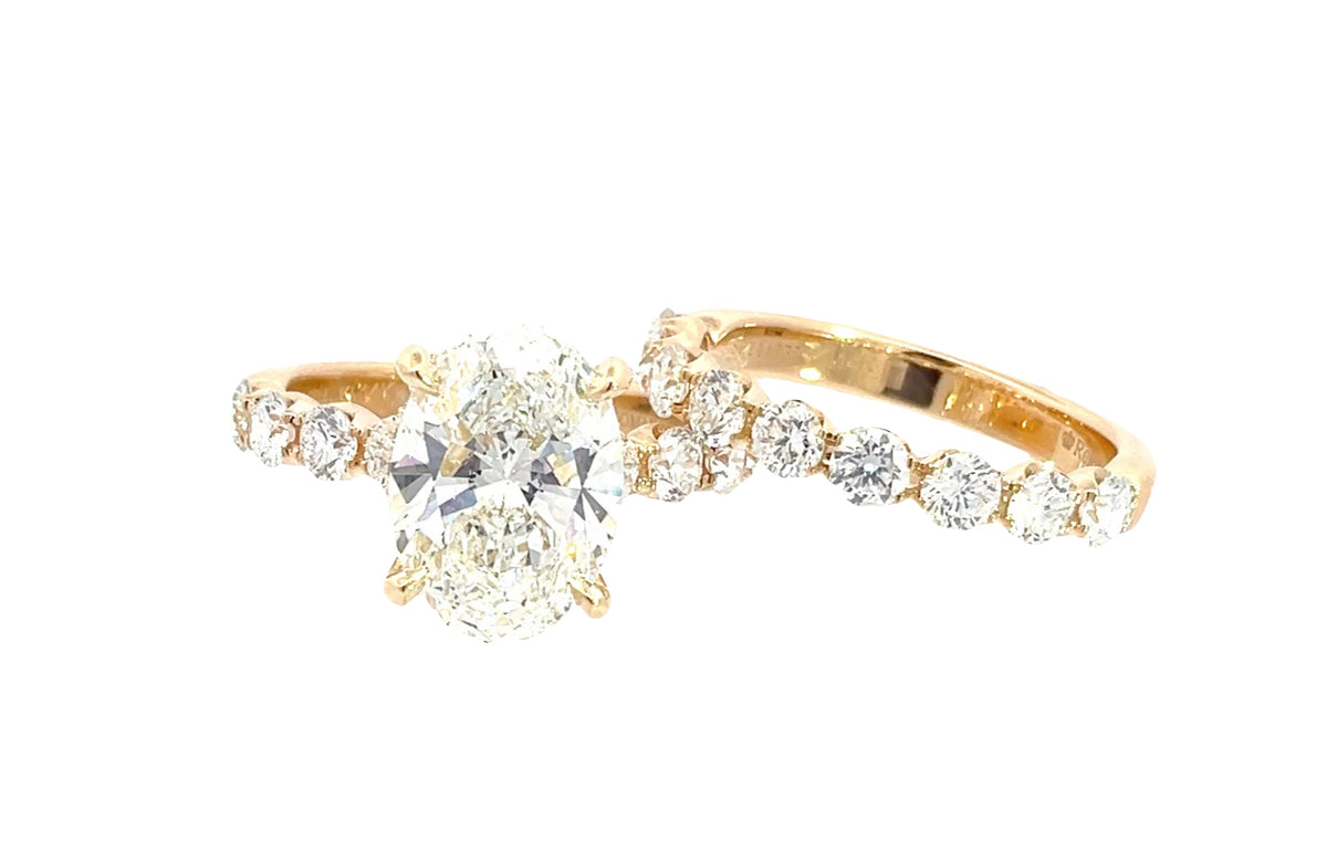 LAB GROWN OVAL & ROUND DIAMONDS 4.60ctw PRONG SET TWO PIECE WEDDING SET