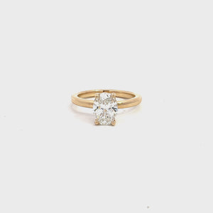 LAB GROWN OVAL & ROUND DIAMONDS 1.69ctw SOLITAIRE ENGAGEMENT RING