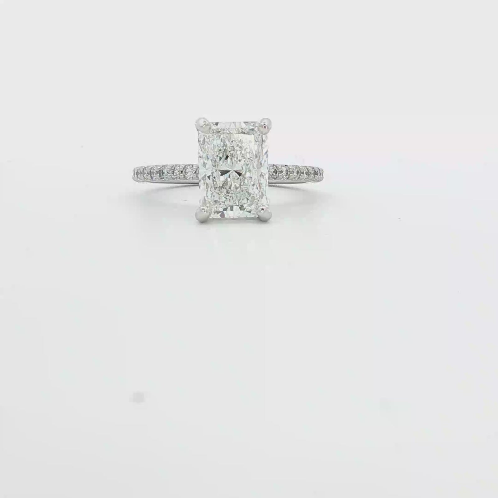 LAB GROWN DIAMOND ENGAGEMENT RINGS