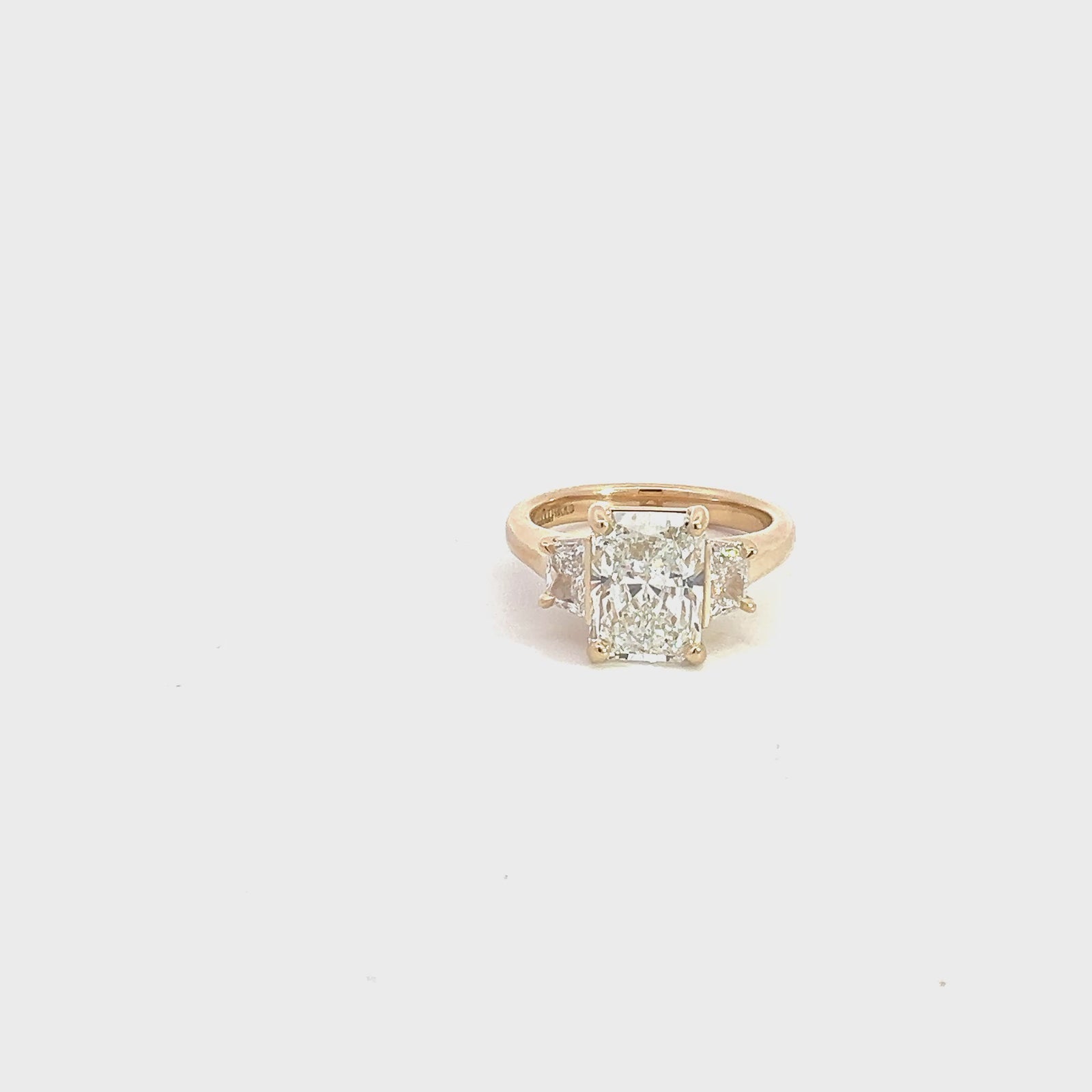 LAB GROWN DIAMOND ENGAGEMENT RINGS